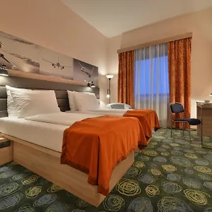 Hotell Ramada Airport